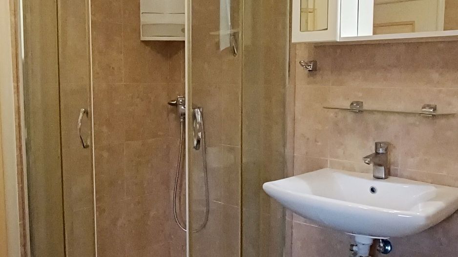 Apartament cu suprafata de 110mp-zona colinei - Poză 13