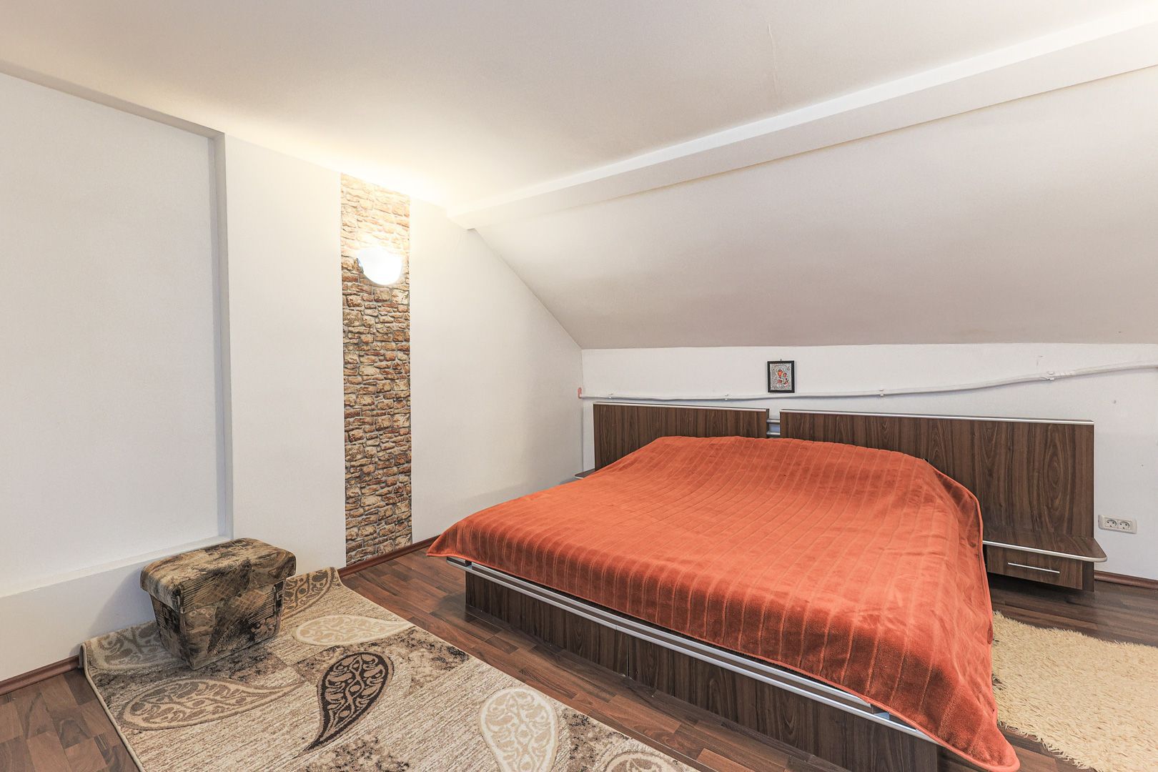 Apartament cu 2 camere la curte comună, la cheie pe str. Barabas Bela - Poză 3