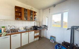 Inchiriere 2 cladiri comerciale, 943 mp teren - Poză 8