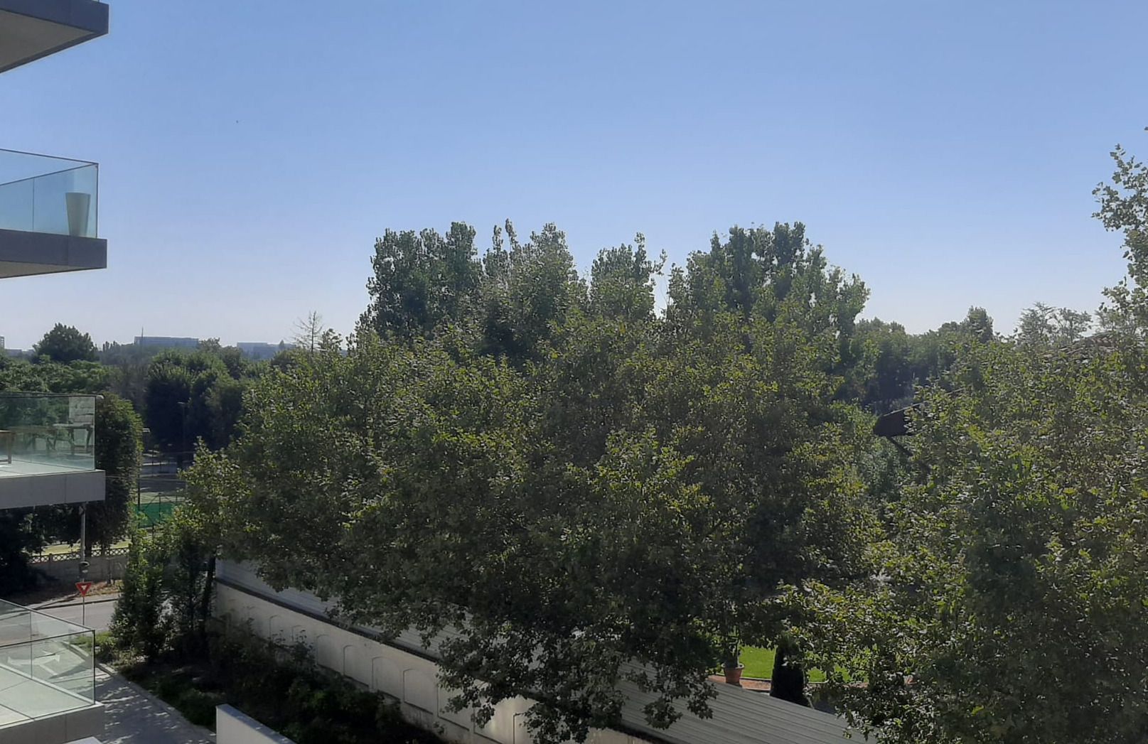 Vanzare Apartament modern cu 2 camere etaj 3 langa Petrom City - Poză 4