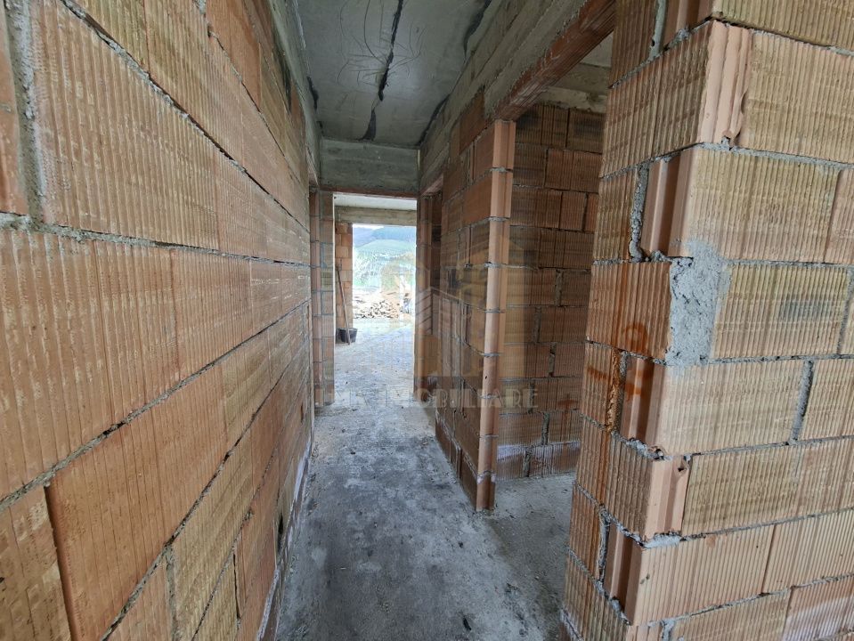 Casa individuala dispusa pe parter Sanpetru Brasov zona Lempes - Poză 18