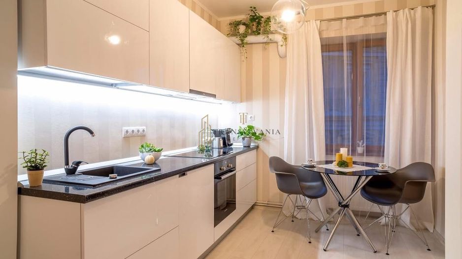 Apartament cu 2 camere în Inima Sibiului - Poză 8