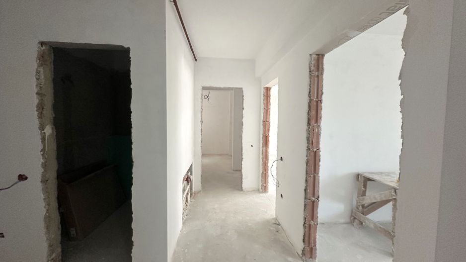 VANZARE 3 CAMERE CU PARCARE IMOBIL NOU PARC BAZILESCU - Poză 3