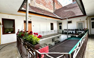 Apartament 4 camere,  cu vedere spre centrul vechi din Piața Unirii - Poză 15