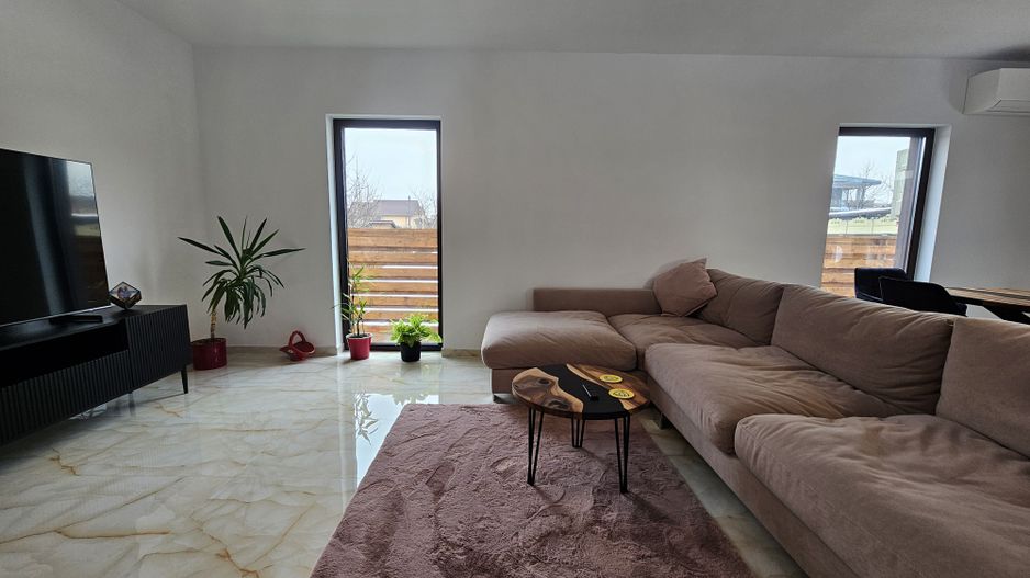 Casa de inchiriat la munte la doar 10 minute de Brasov - Poză 13