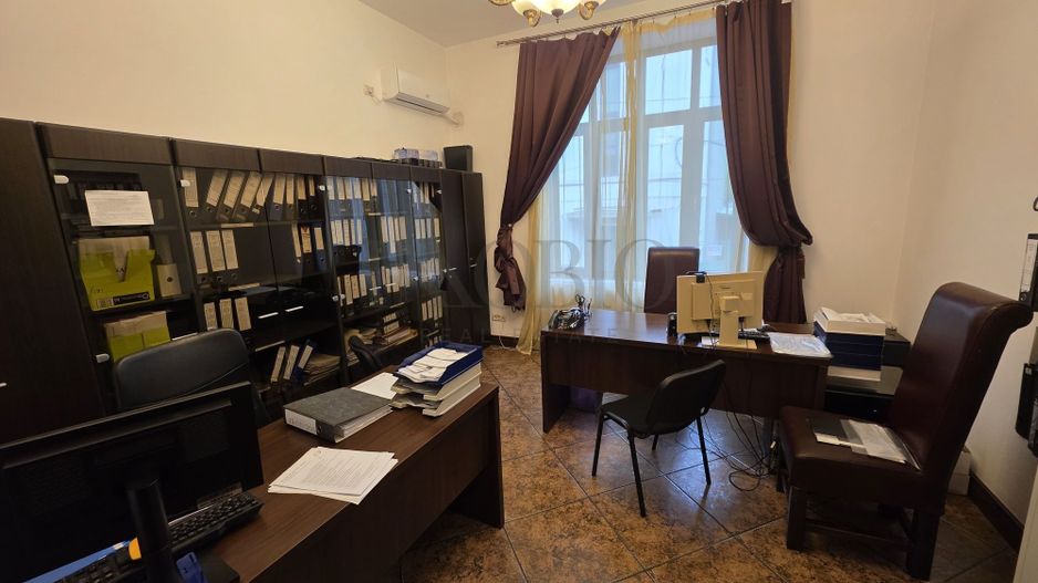 Casa/ Vila Spatiu firma | Sediu | Activitati comerciale | Piata Unirii - Poză 3