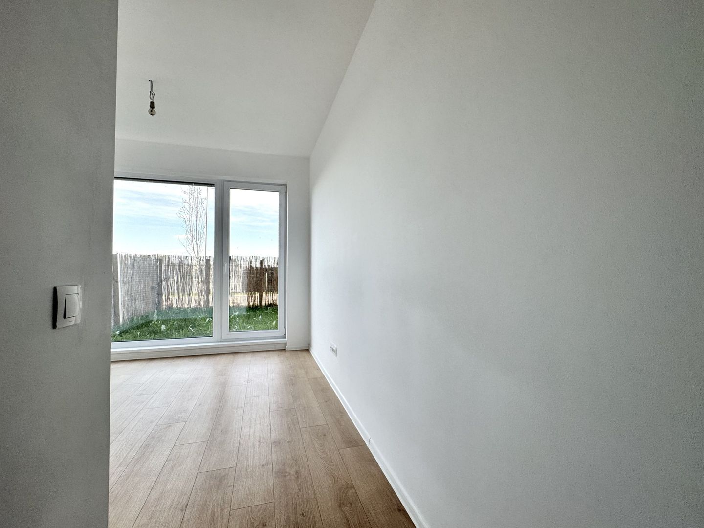Apartament 4 camere Decomandat + Grădină Proprie - Atria Urban Resort - Poză 10