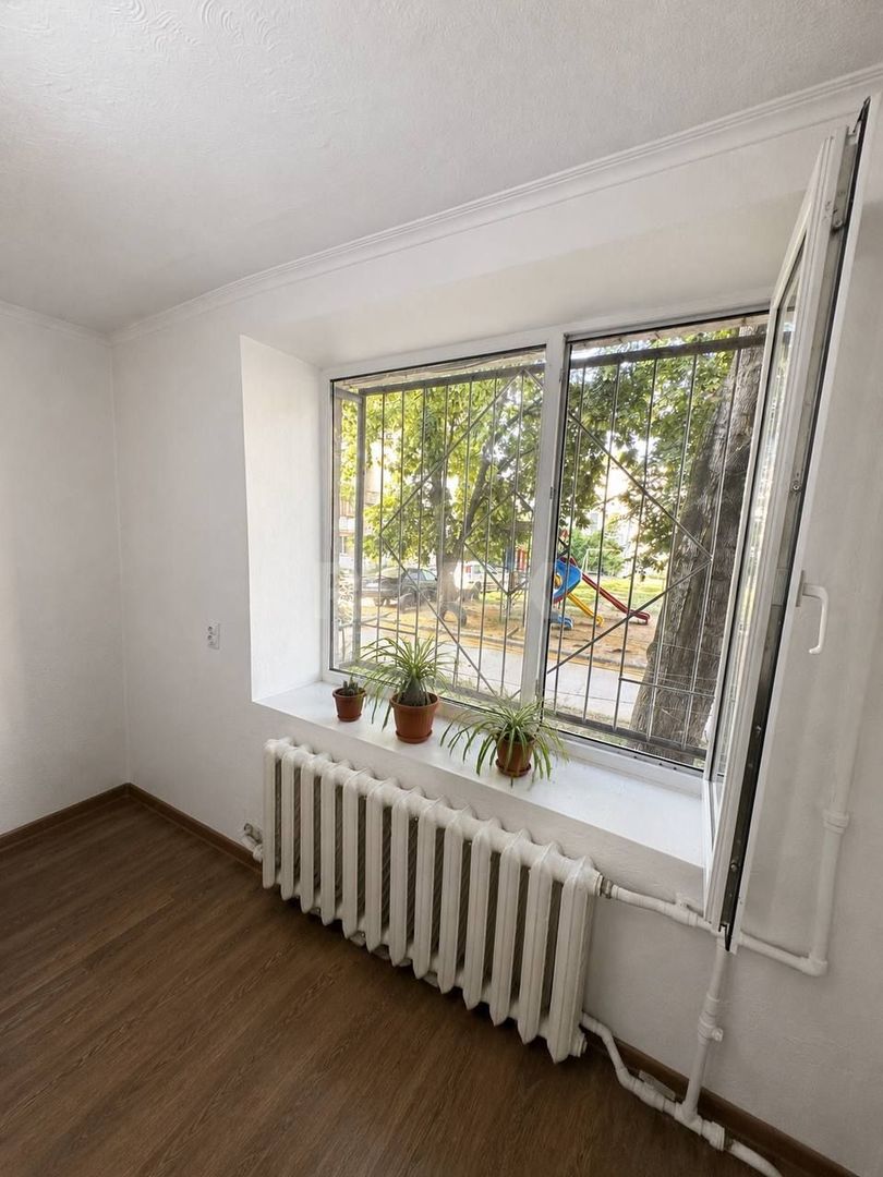 Cameră de vânzare în cămin – 19 m², etajul 1, cu bloc sanitar propriu - Poză 3