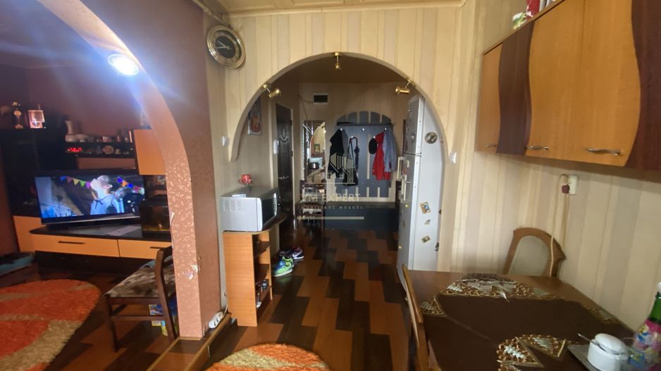 APARTAMENT 3 CAMERE, ETAJ 4, GRUI-CAMPULUNG MUSCEL, - Poză 3