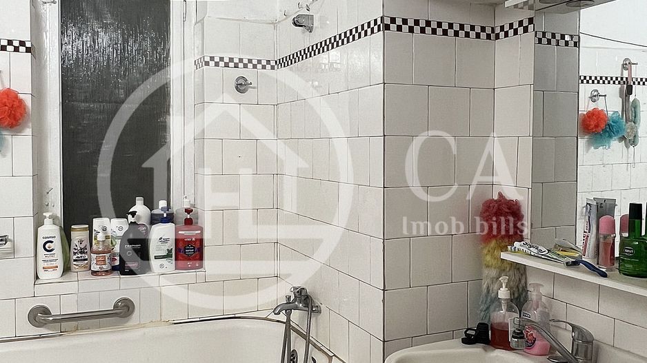 Apartament cu 3 camere de vanzare Central Oradea - Poză 5