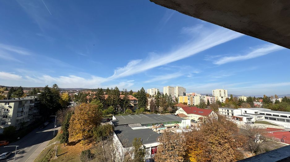 Apartament 2 camere 49 M² + balcon 10 M² cu priveliste Simeria - Poză 1