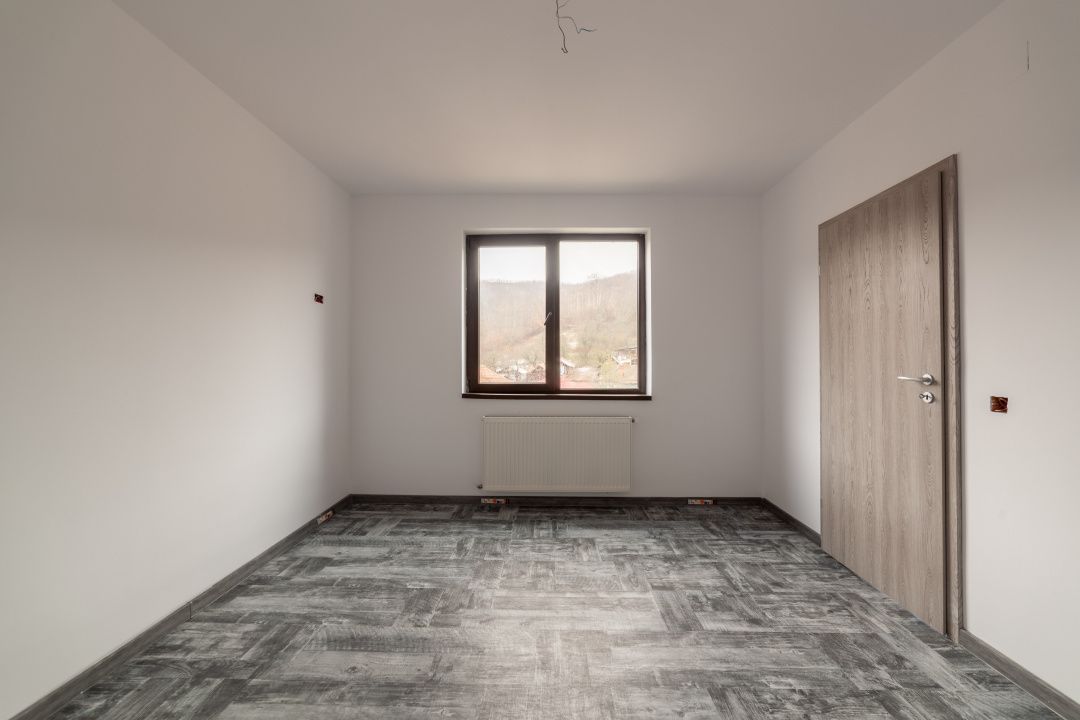 Casă spațioasă P+1+M – Izvorani, Ștefănești | Ideală pentru 2 familii! - Poză 18