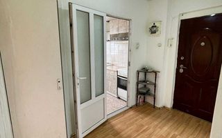 Apartament 3 camere, decomandat, în zona Cantemir - Podul de Piatră, Iași - Poză 2