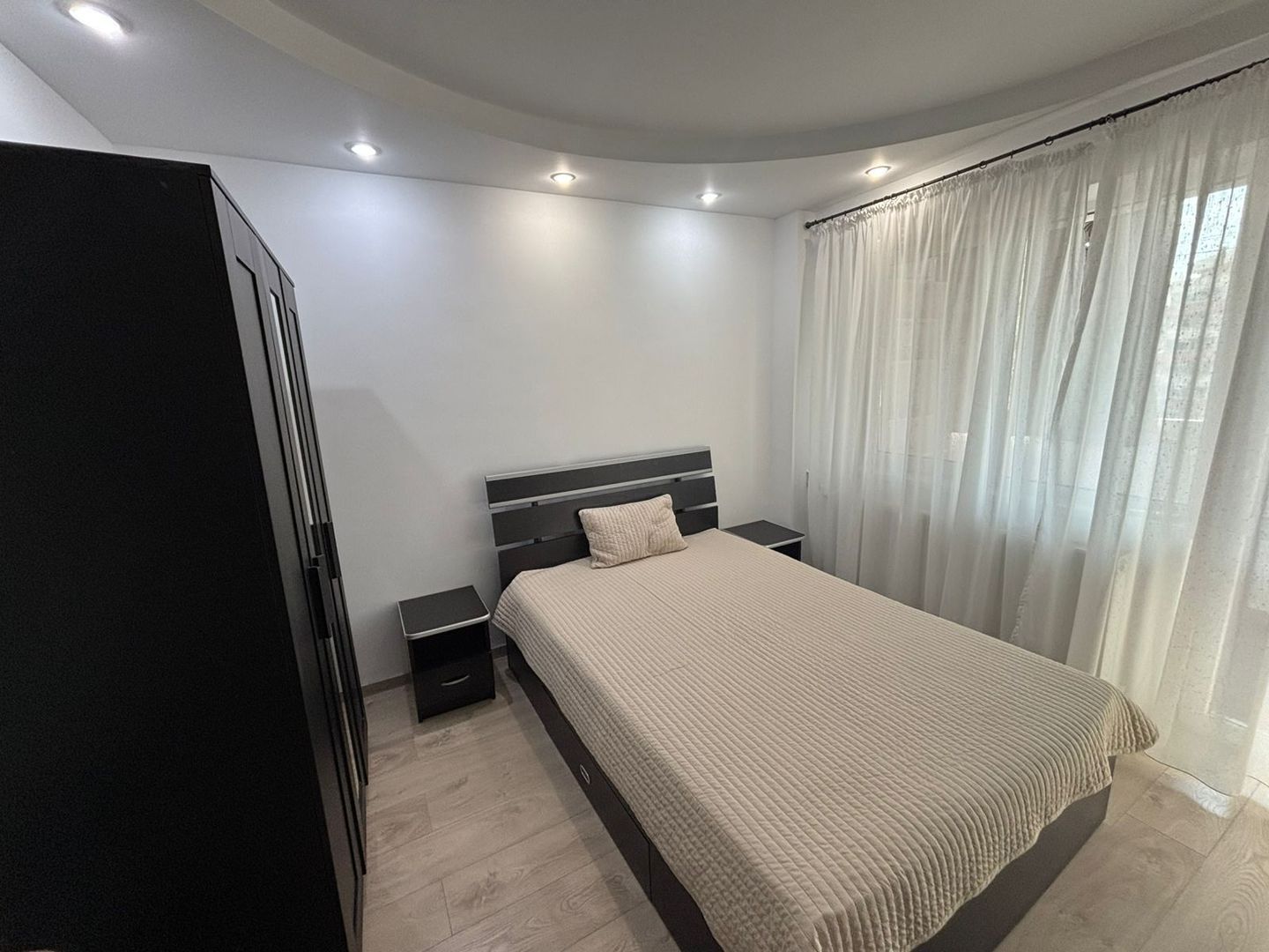 Apartament 2 camere modern, aproape de Mega Mall si metrou - Poză 1