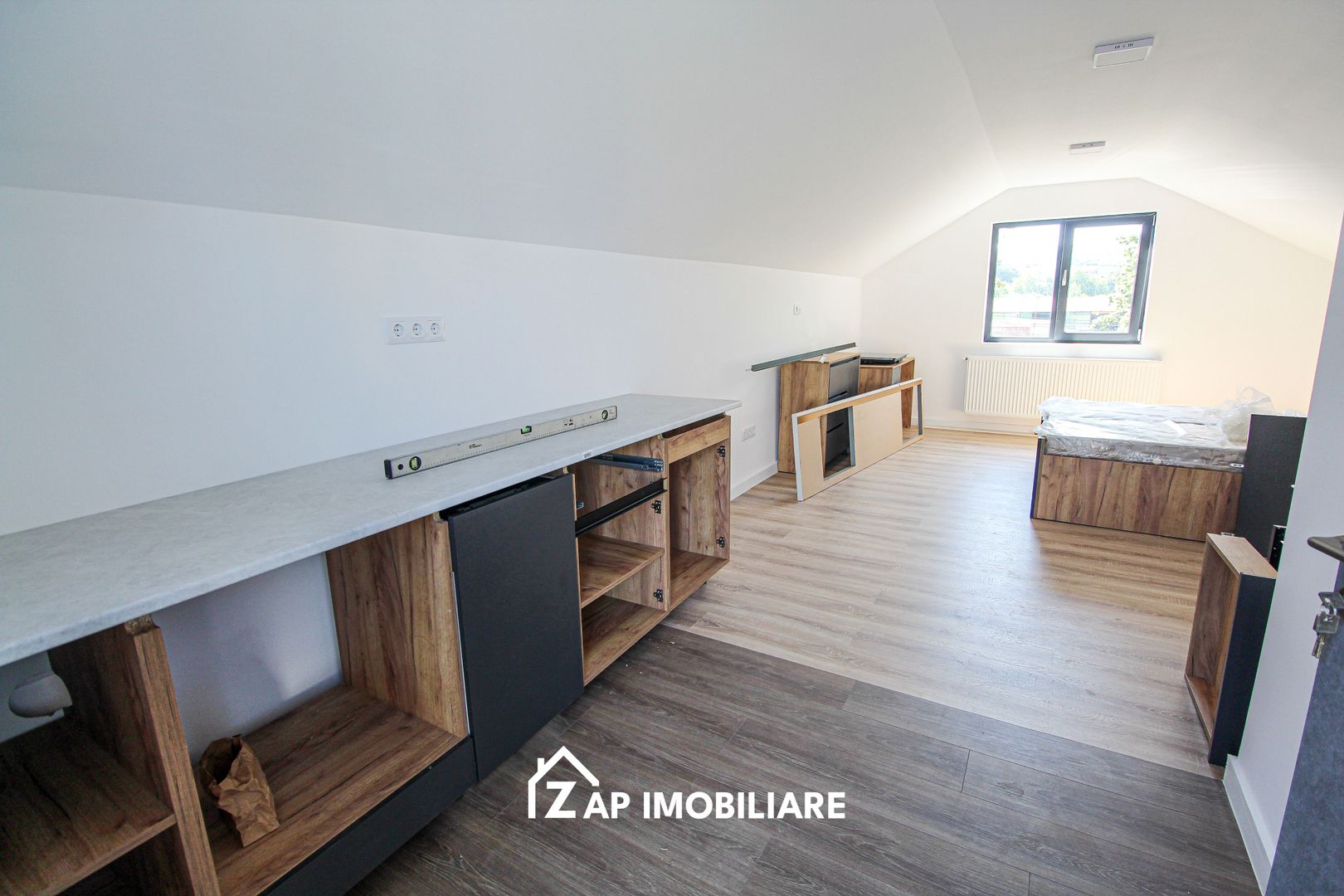 Spatiu birou + Garsoniera + 2 Parcari - Prima inchiriere - Poză 7