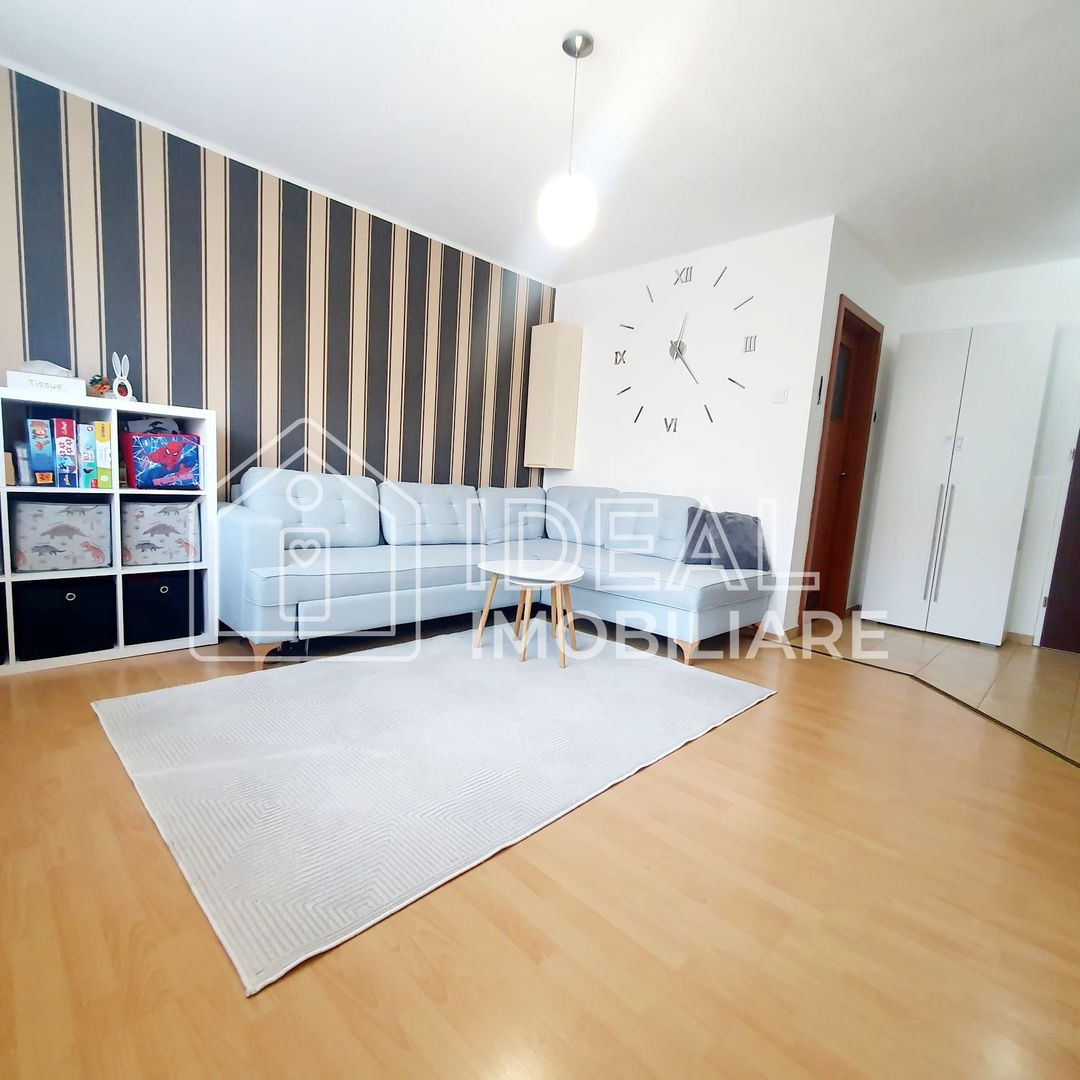 Apartament 3 camere si terasa zona Ciresica - Poză 1
