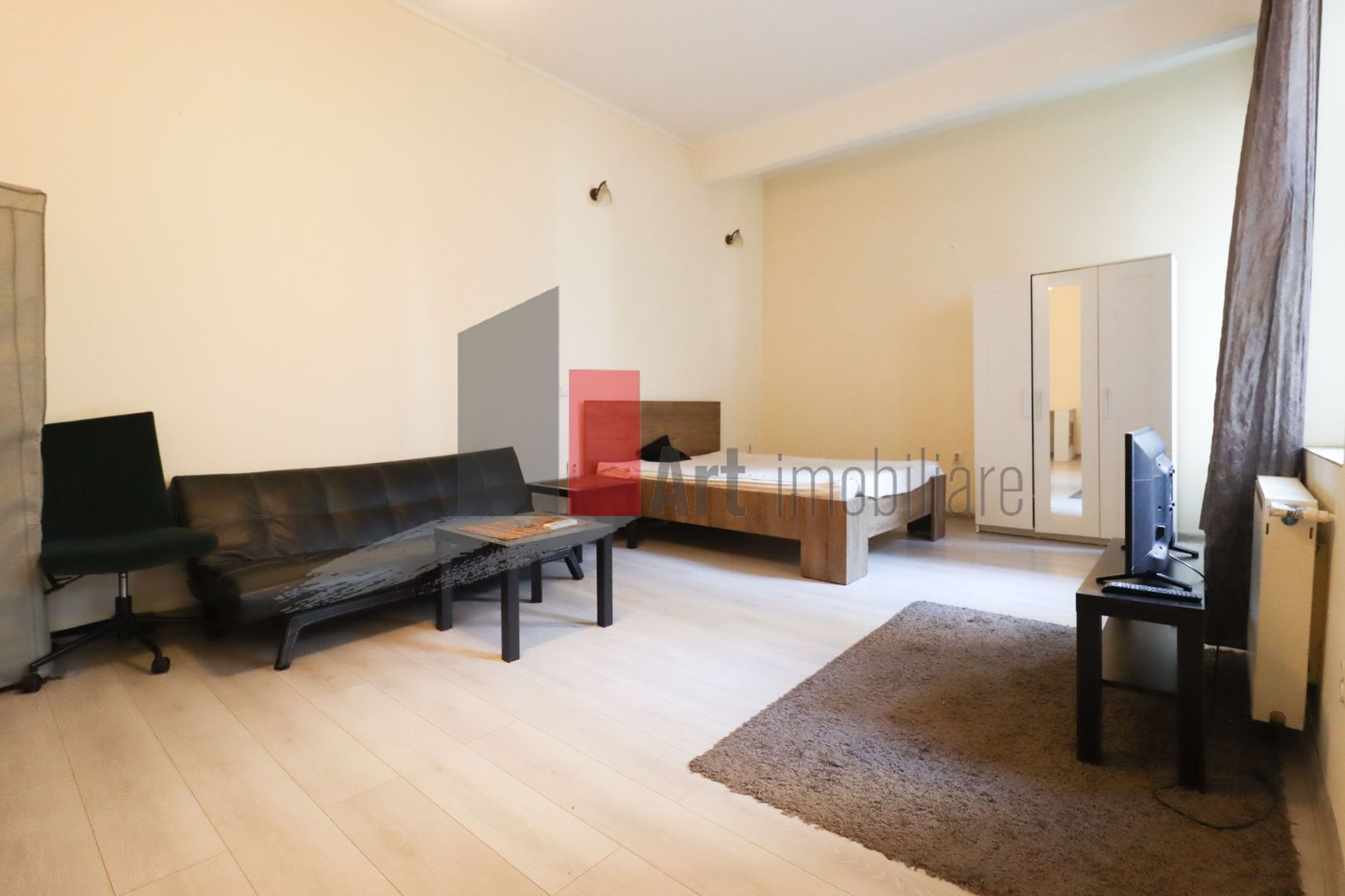 Garsoniera "PRIVASI" , Calea Victoriei-Hotel Novotel - Poză 2