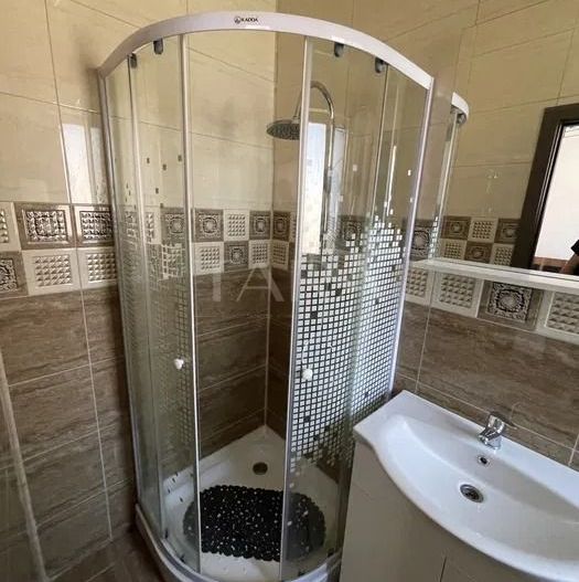 Apartament cu 4 camere de vanzare in Europa - Poză 9