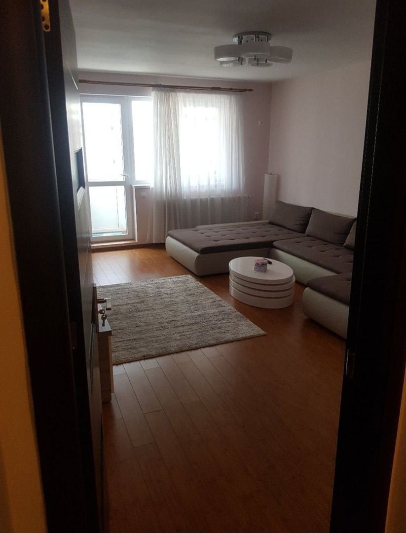 Închiriez apartament 3 camere Militari Residence - Poză 1