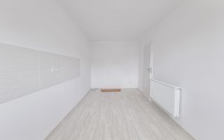 Casă însiruită cu 4 camere și curte proprie – Cartier Izvor, Str. Salc - Poză 7