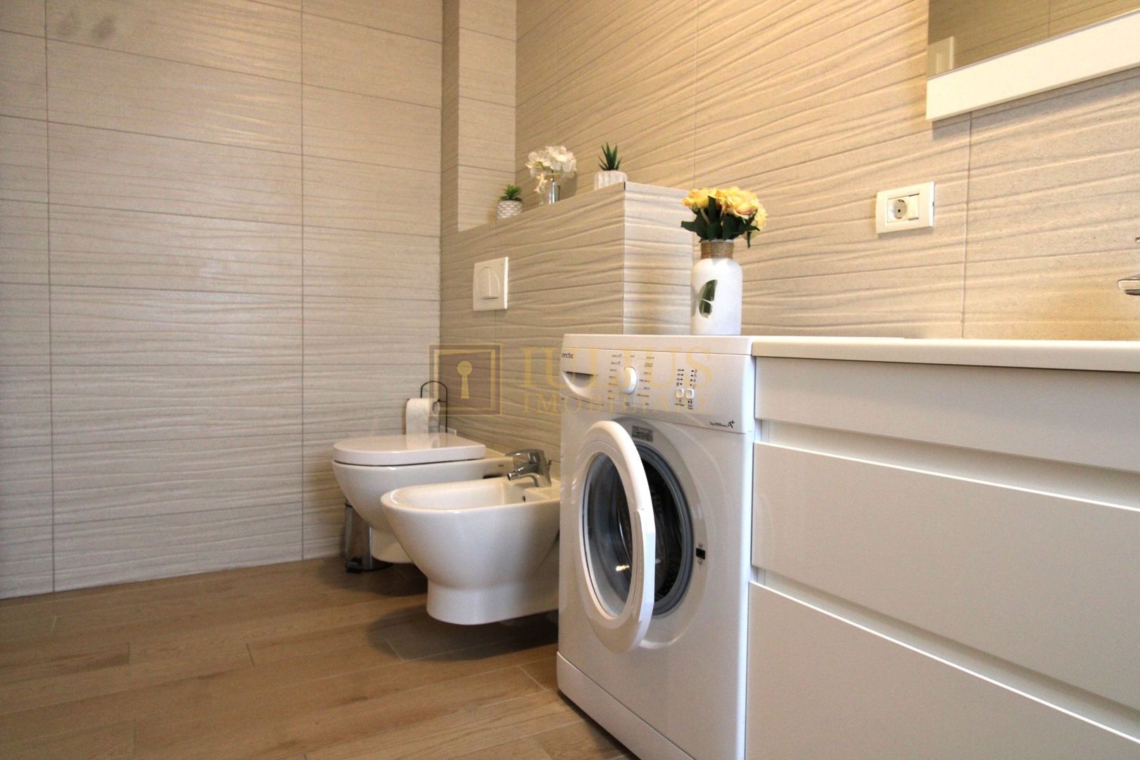 bloc nou, loc de parcare, dressing-Dumbravita - Poză 13