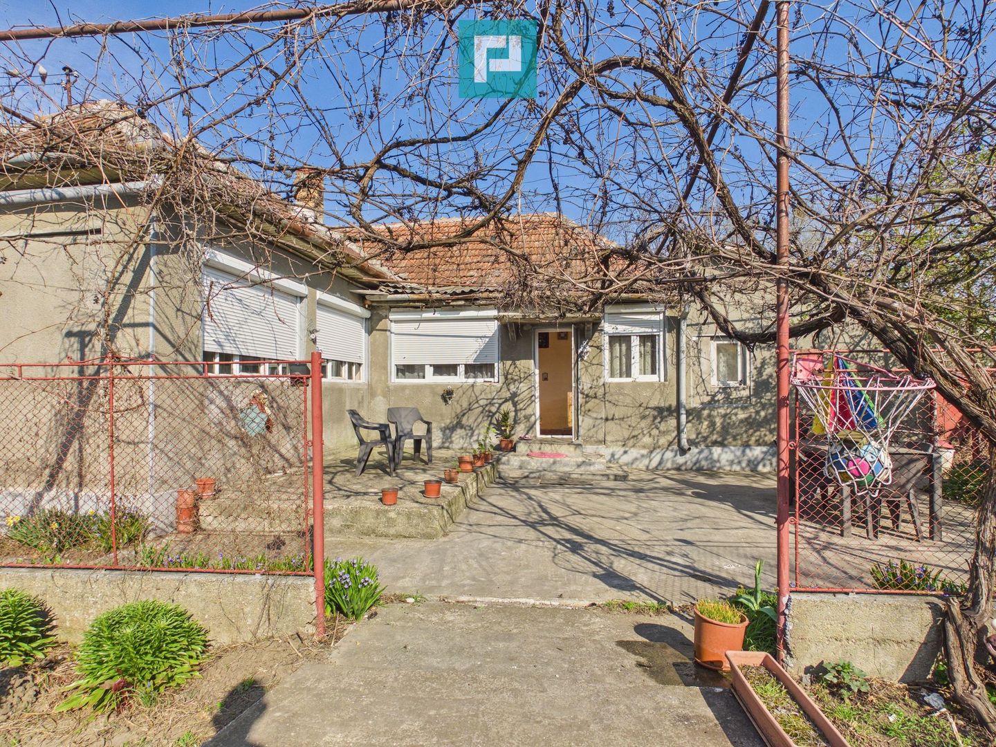 Casă cu 3 camere din văiugă în Macea - Poză 14