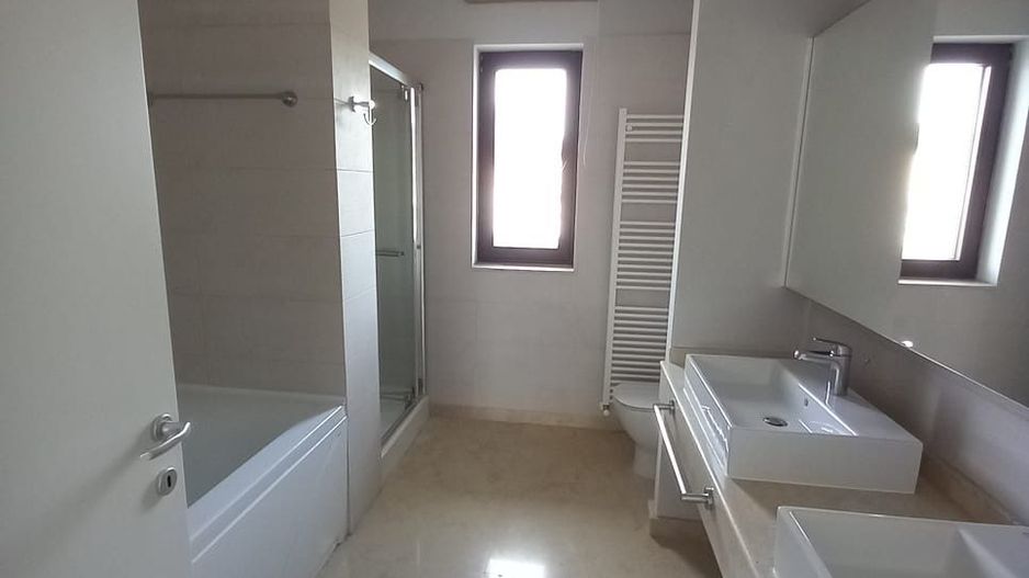 Vila de inchiriat Complex Oxford | Garaj - Poză 9