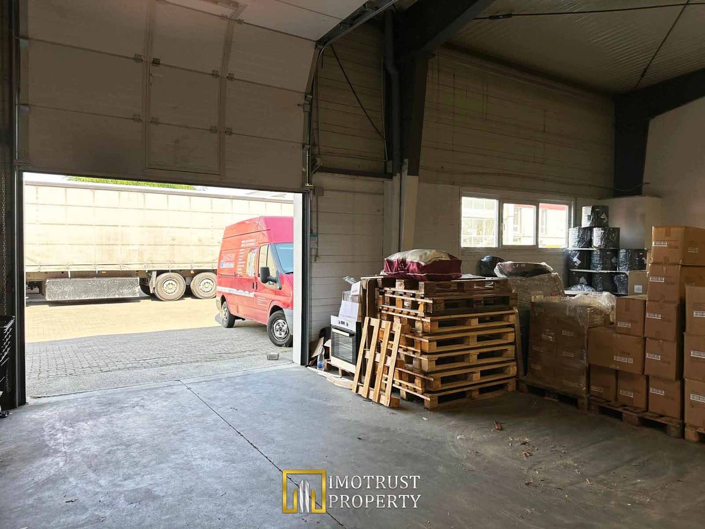 Hală industrială de închiriat în Arad, zona UTA – 142 mp, acces TIR - Poză 3