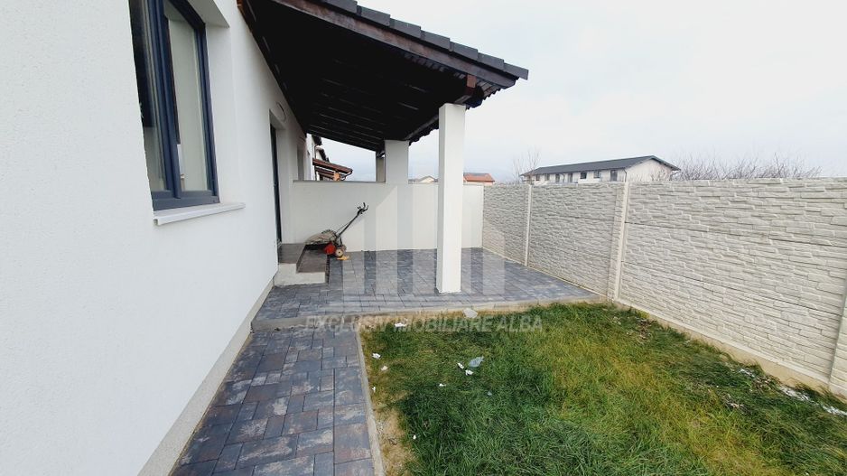 Casa tip duplex cu mobila de bucatarie, Dealul Furcilor - Poză 10