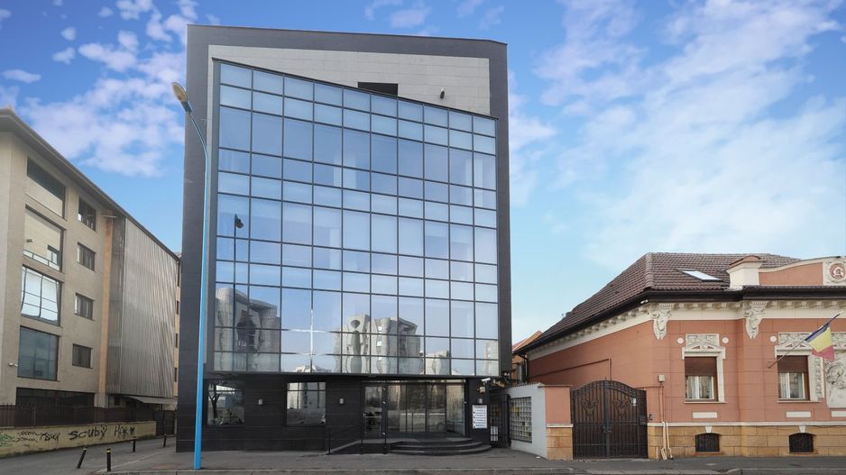 Clădire de birouri și centru de date – Oportunitate exclusivă in Brasov - Poză 1
