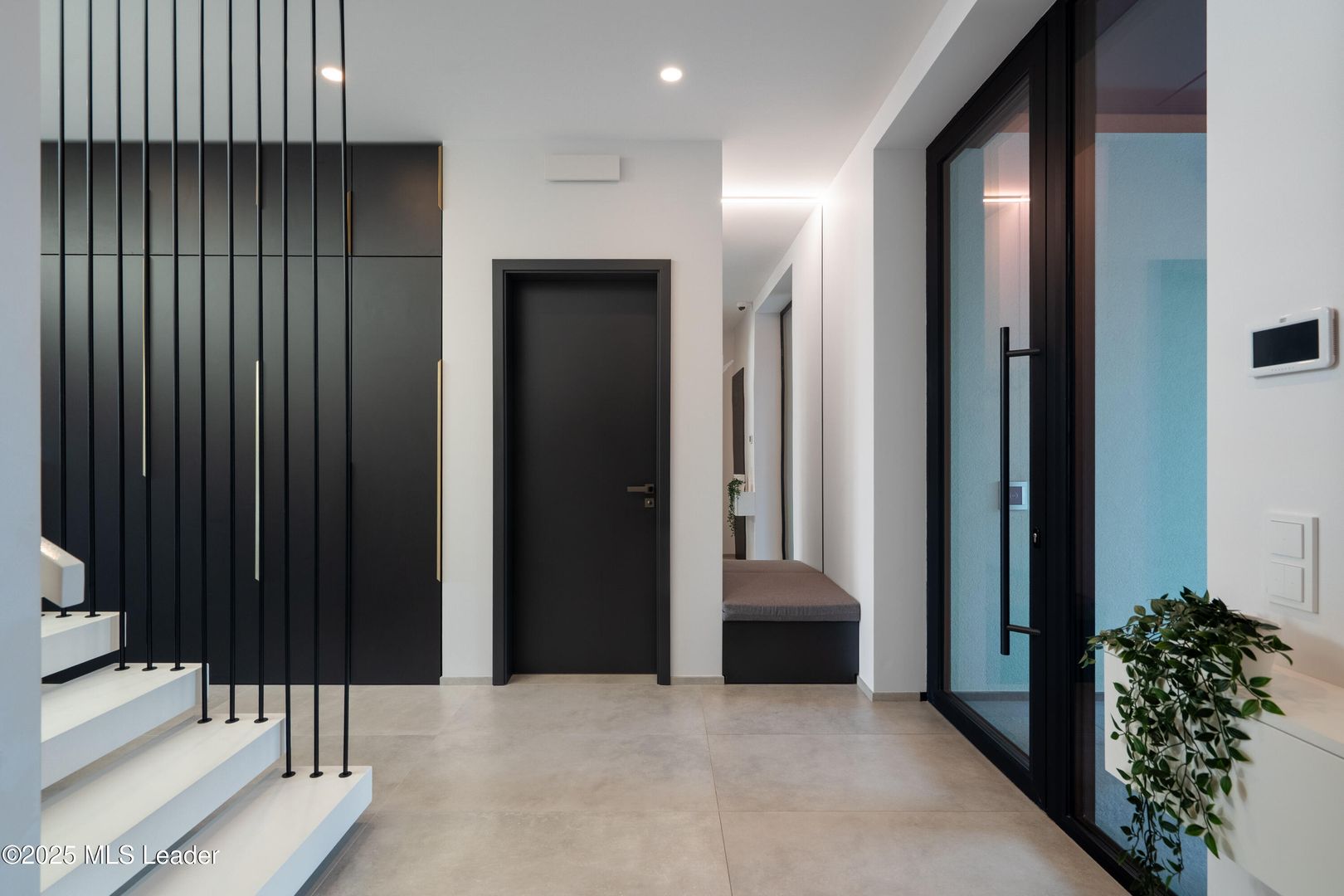 Smart-Home nZEB spectaculoasa Bucuresti Sector1 cu deschidere lac - Poză 31