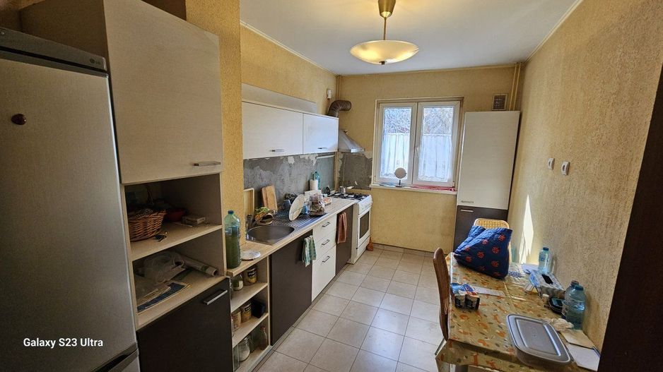 Apartament 4 Camere , et.3/4, Berceni-Racovita - Poză 1