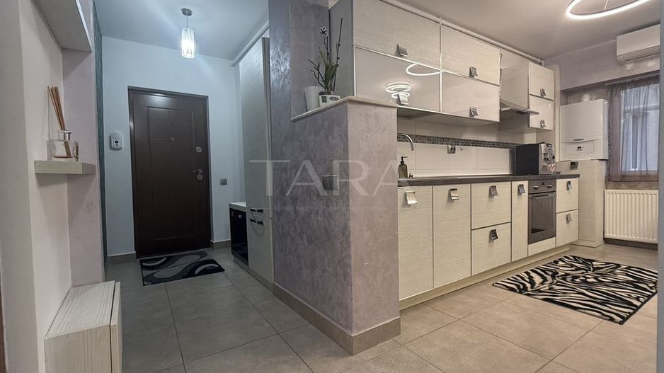 Apartament cu 3 camere, semicentral, zona B-dul 21 Decembrie 1989. - Poză 2