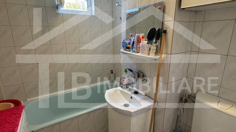 Apartament cu 3 camere, 73.1mp, decomandat, zona Centrala - Poză 14
