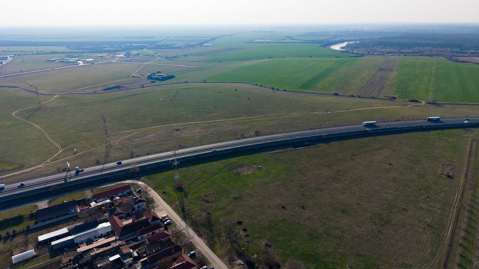 Teren de 107,000mp în zona industrială Zădareni - Poză 4