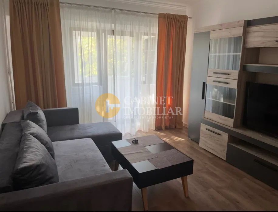 3 camere spațioase, 2 băi, balcon mare – zonă centrală excelentă! - Poză 2