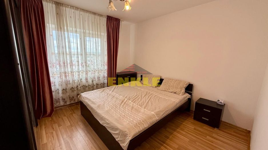 De vanzare apartament 2 camere decomandat - Poză 3