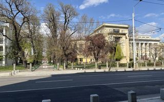 Închiriere 2 camere zona Opera - Facultatea de Drept, centrală bloc, mezanin - Poză 8