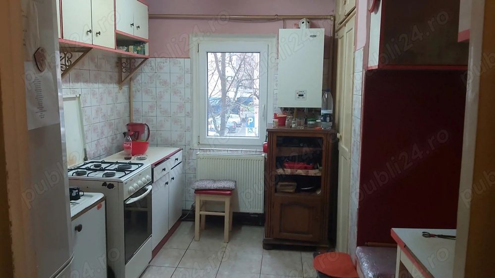 BRASADAS vinde ap 3 cam etaj 1/4 in Micro 16. - Poză 3