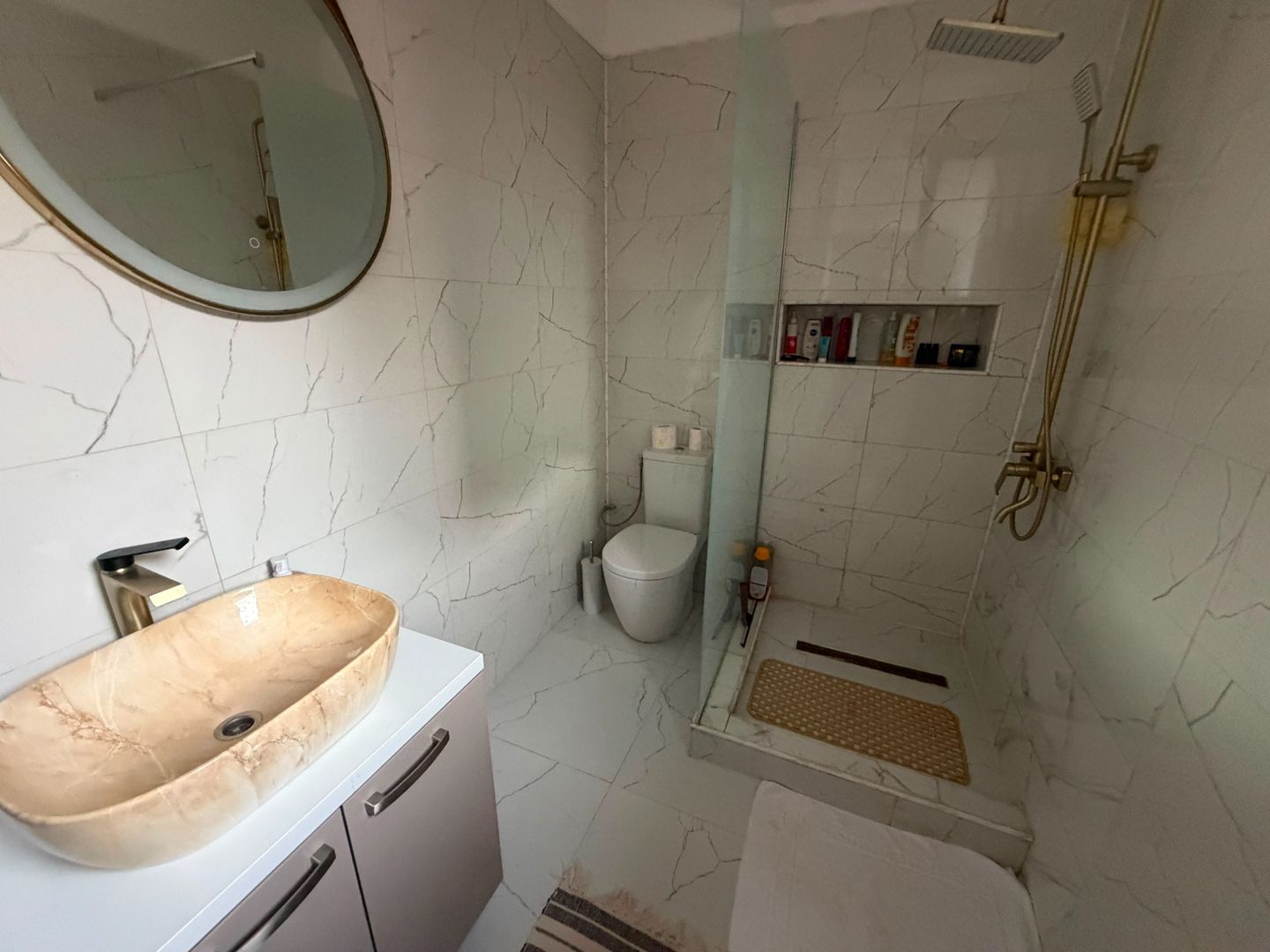 CASA INSIRUITA  - PISCINA, TOATE UTILITATILE, MOBILATA, COMISION 0% - Poză 13