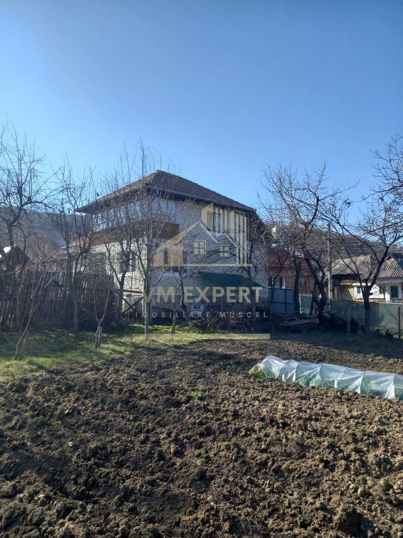 CASA 4 CAMERE TEREN 800 MP CAPUL PISCULUI COMUNA GODENI JUD. ARGES - Poză 6