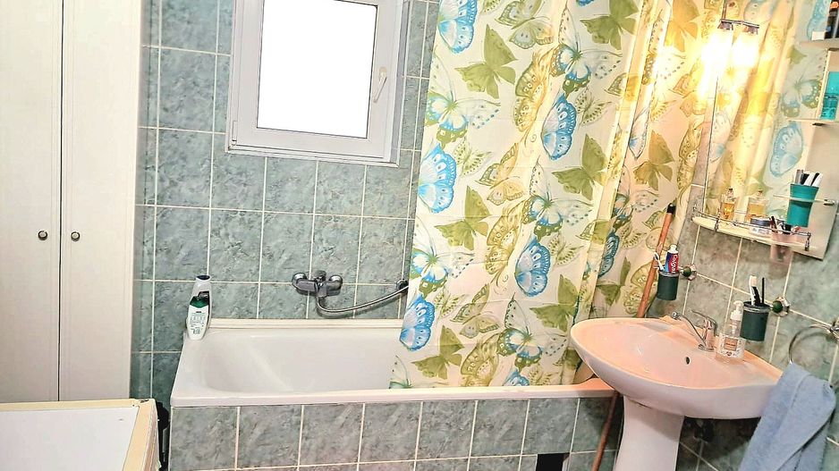 Vind apartament 3 camere zona Plopilor. - Poză 1