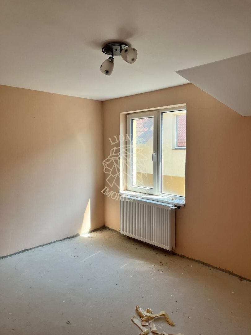 Apartament 4 camere-curte-parcare-balcon-Zona Valea Budacului - Poză 4