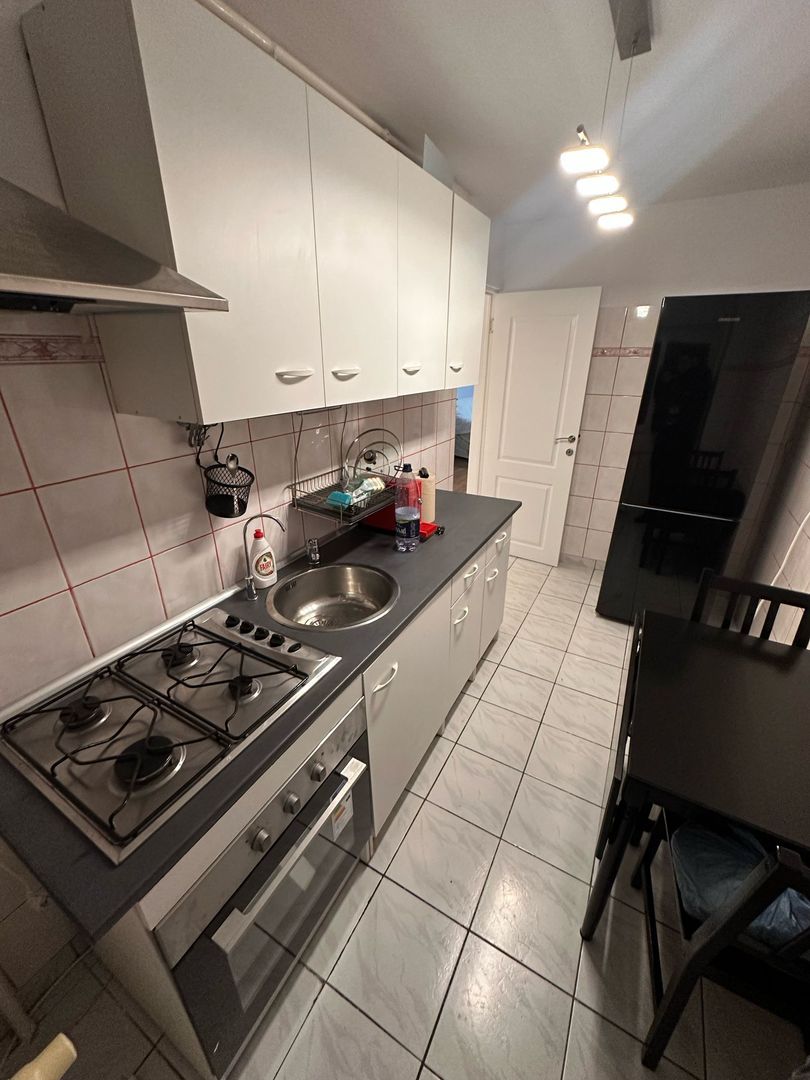Apartament de inchiriat 3 camere, Metrou Crangasi, Bucuresti A35 - Poză 2