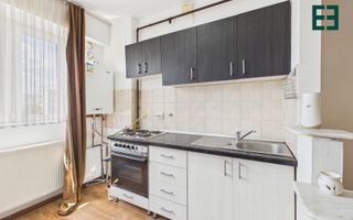 De închiriat - Apartament cu 2 camere -  Zona Confecții - Arad - Poză 9