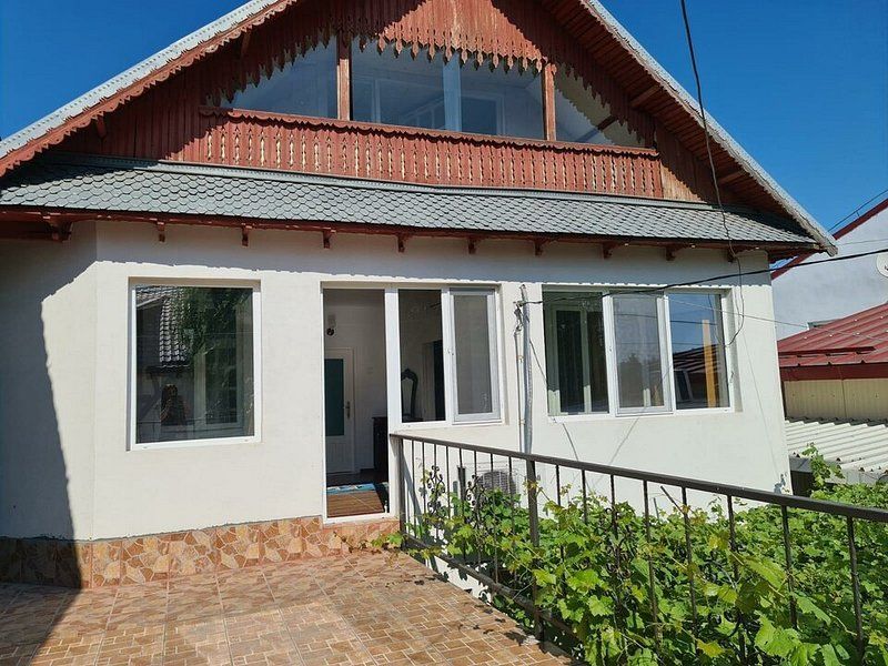 De inchiriat - casa P+1E+M - zona Port, langa liceul de Marina - Poză 2