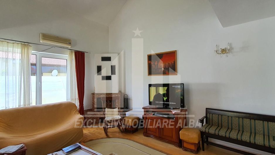 Casa individuala | 240 mp | 730 mp teren | Toate utilitatile | Cetate - Poză 2