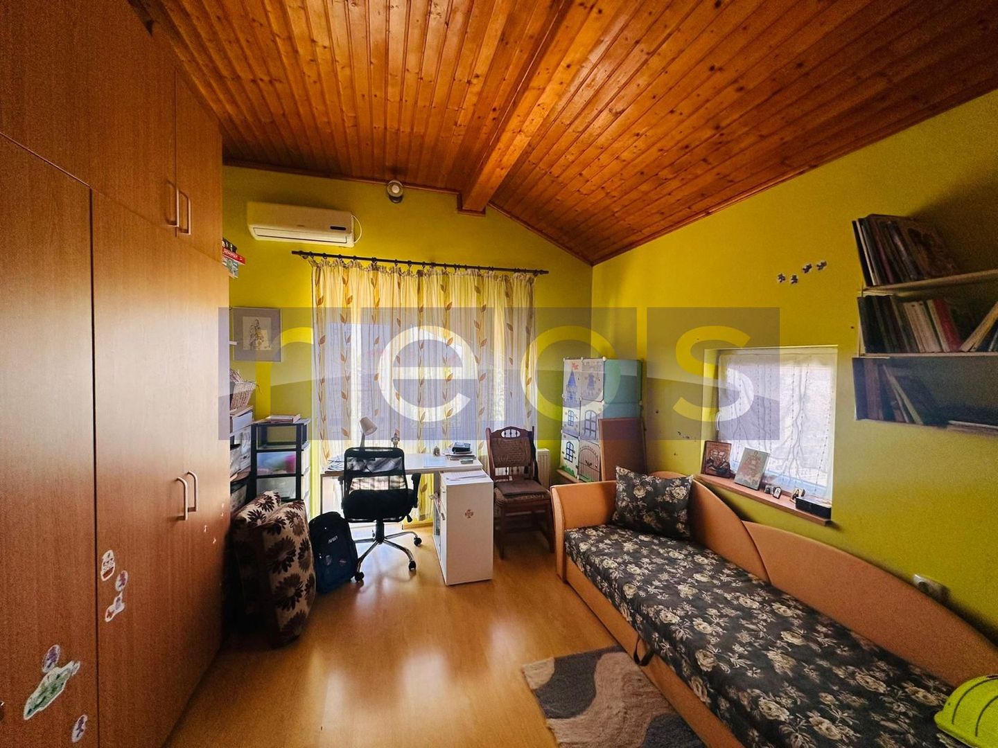 2 CASE DE VANZARE | CREVEDIA | 8 CAMERE - Poză 8