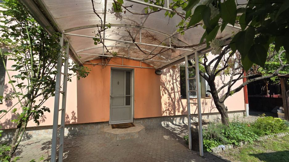 Casă cu grădină in zonă centrală - Poză 6