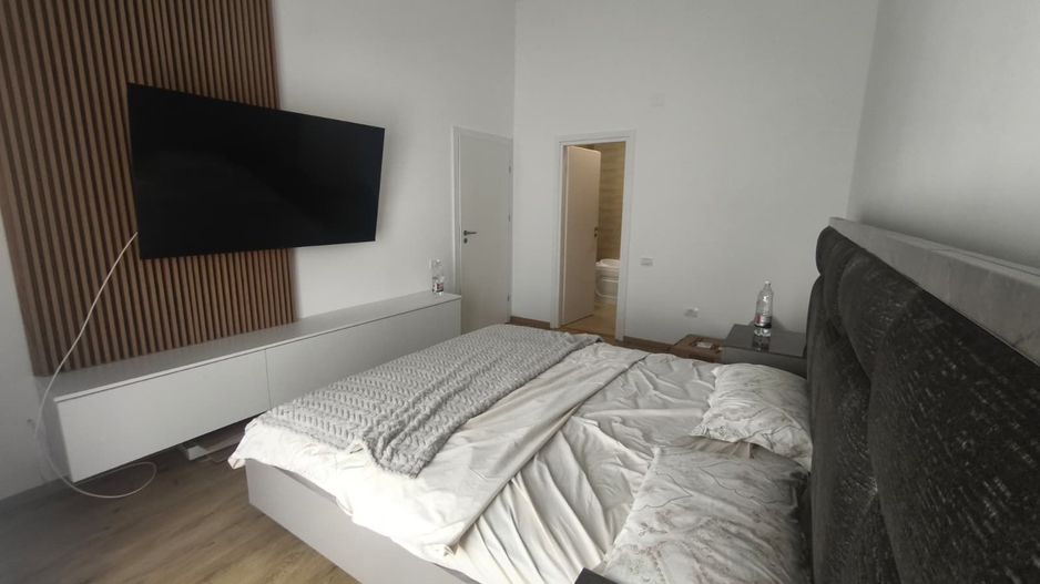 Apartament cu 3 camere si terasa de inchiriat in Cosmopolis - Poză 7